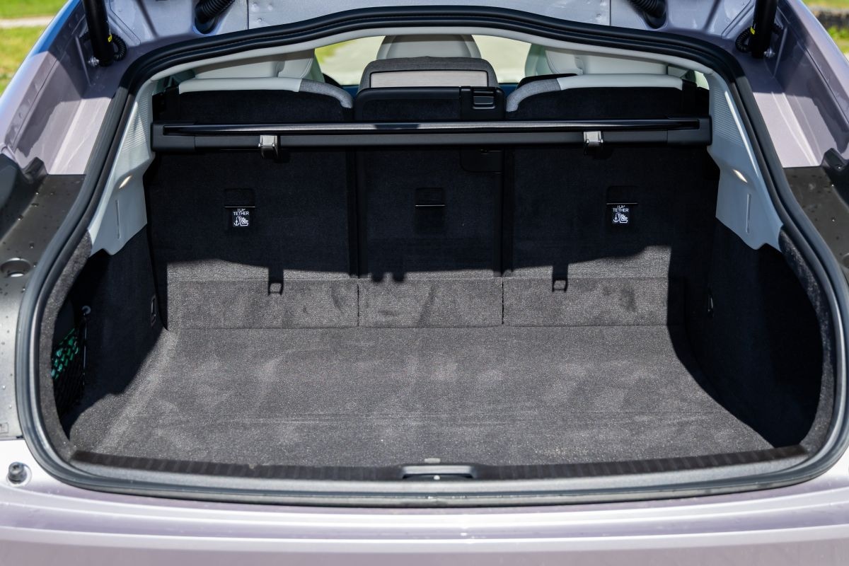 Volvo ES90