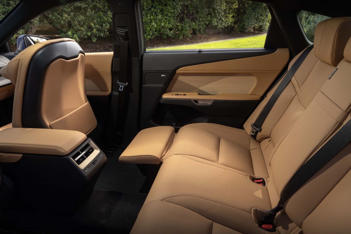Lexus ES (2026)