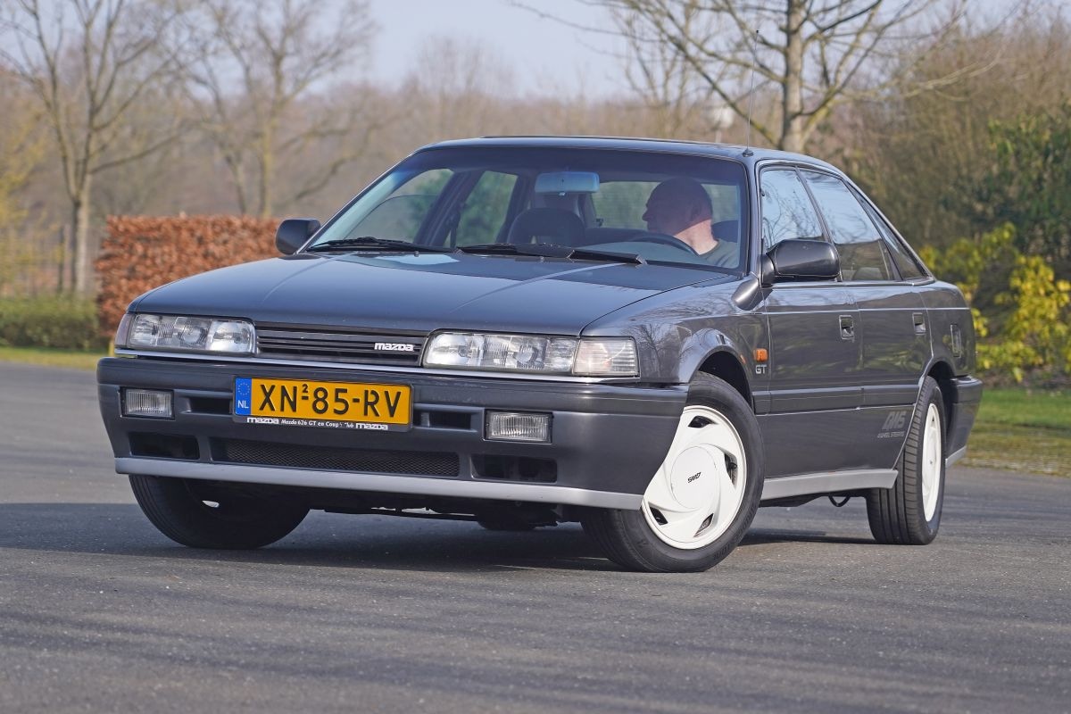 Mazda 626 2.0i GT 4WS