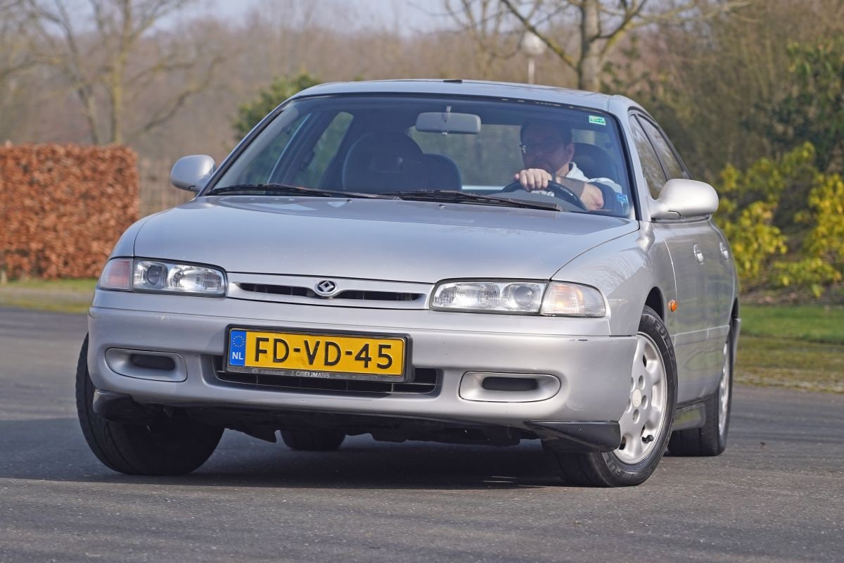 Mazda 626 2.5 V6 Xerxes