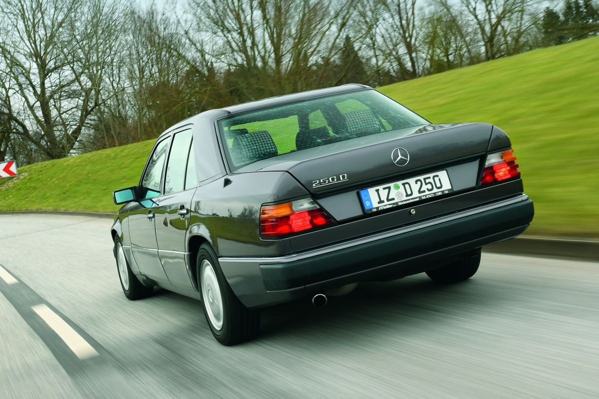 Mercedes-Benz 250D W124