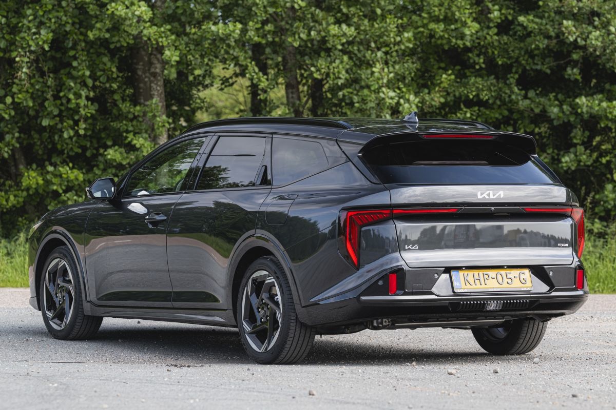 Kia K4