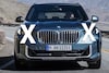 BMW X5 met X in de koplampen
