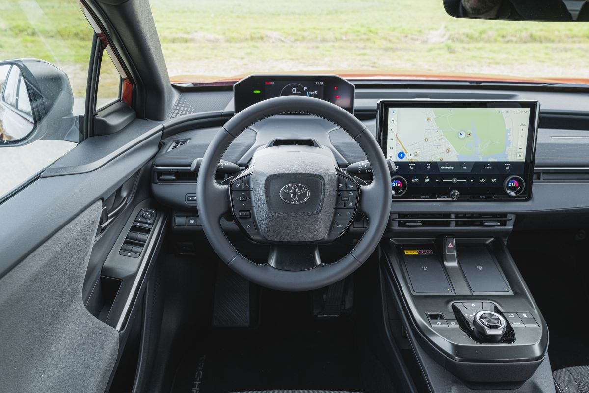 Dubbeltest Peugeot e-3008 Toyota C-HR+