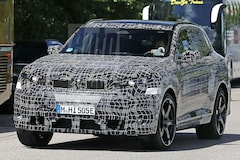 BMW iX5 M spyshots