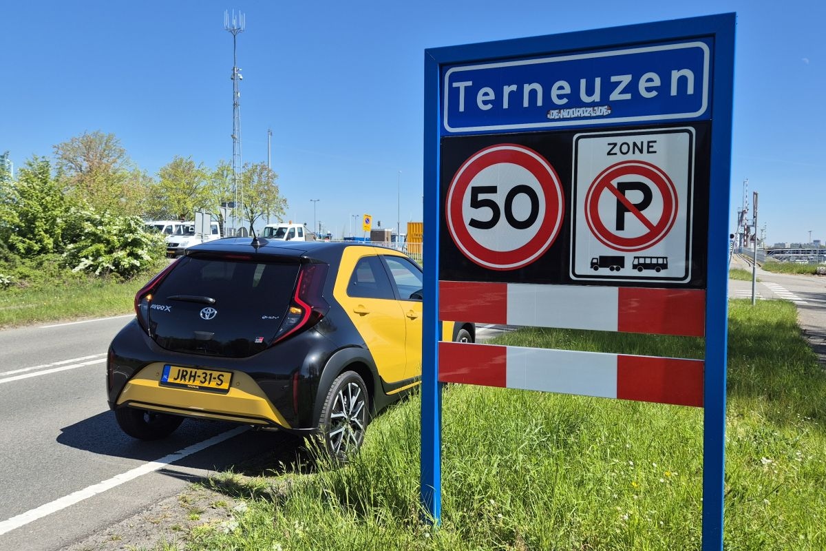 Toyota Aygo X duurtest zeeland westerscheldetunnel Terneuzen