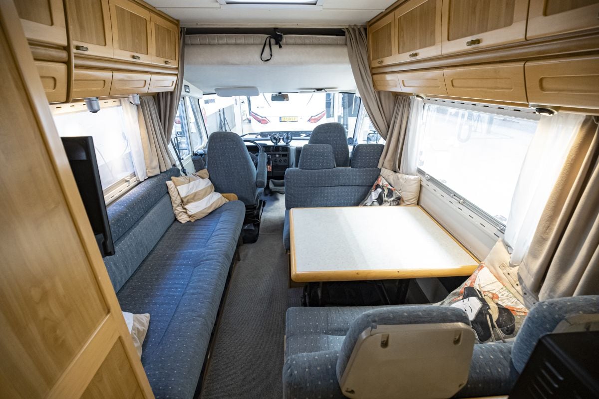 Hymer B544 camper