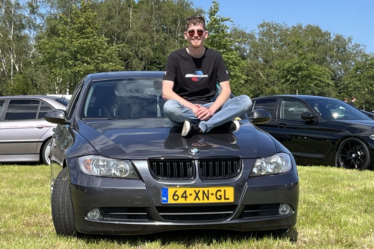 BMW 325i voor Mijn Eerste Auto