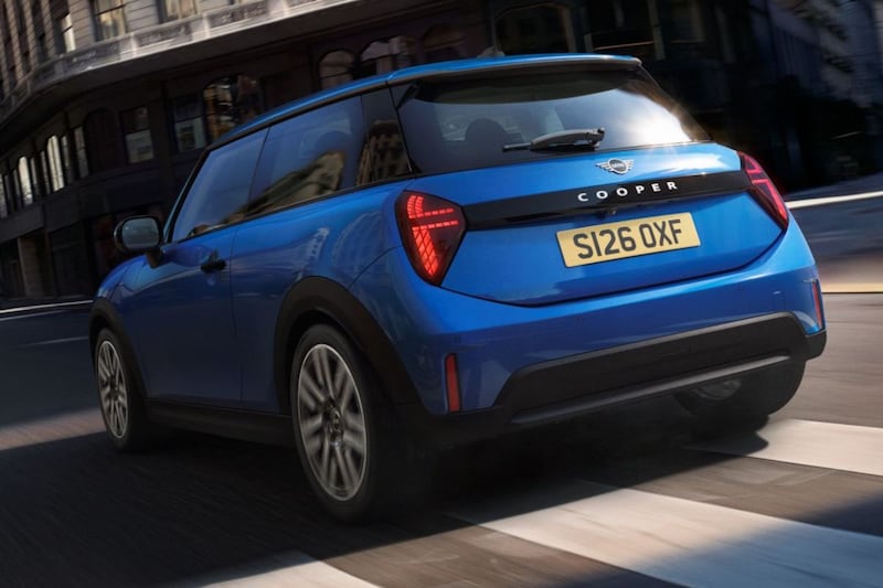 Mini Cooper met benzinemotor krijgt goedkopere instapversie