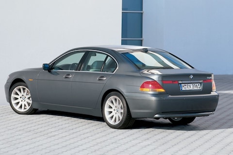 De Bangle Butt wordt 25, nu koop je zo’n controversiële BMW 7-serie voor heel weinig