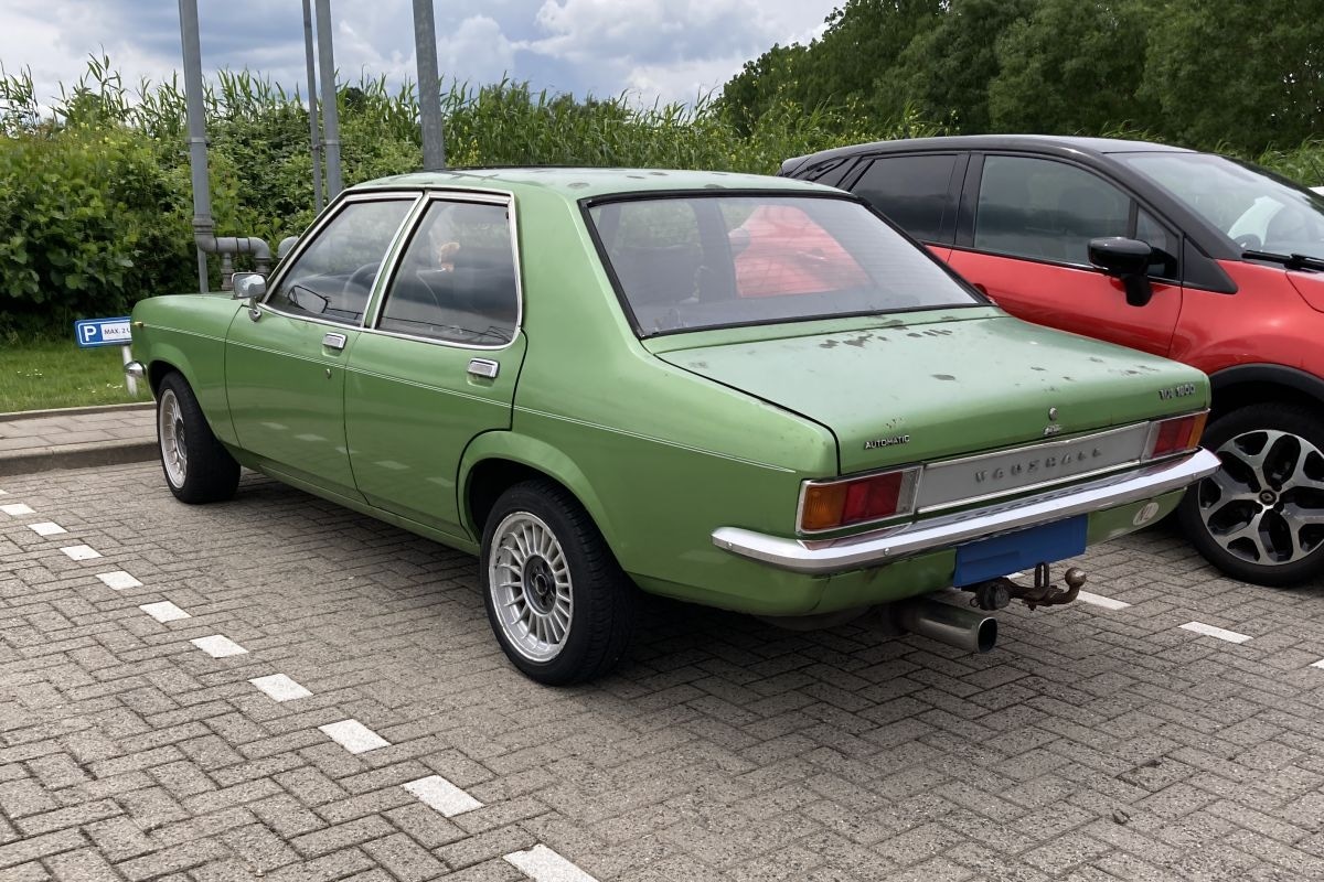 Vauxhall VX 1800 Automatic