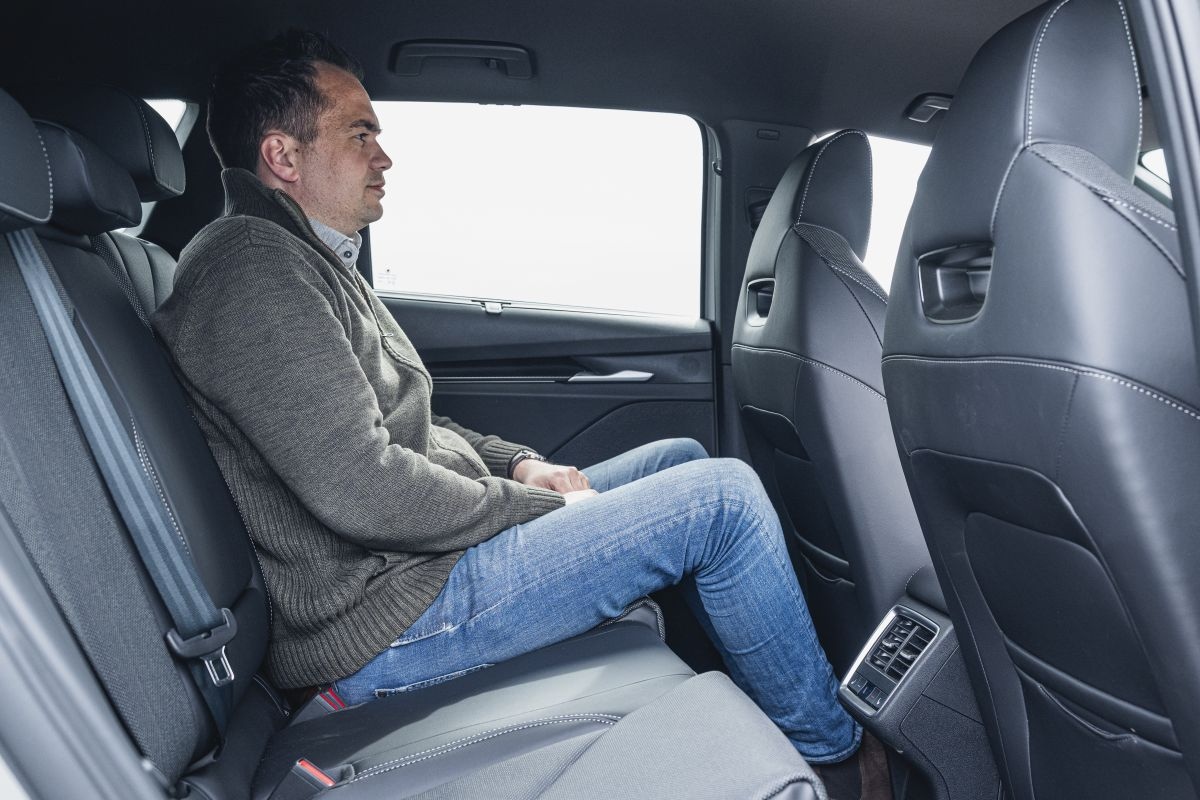Skoda Enyaq RS Subaru Solterra dubbeltest 2026
