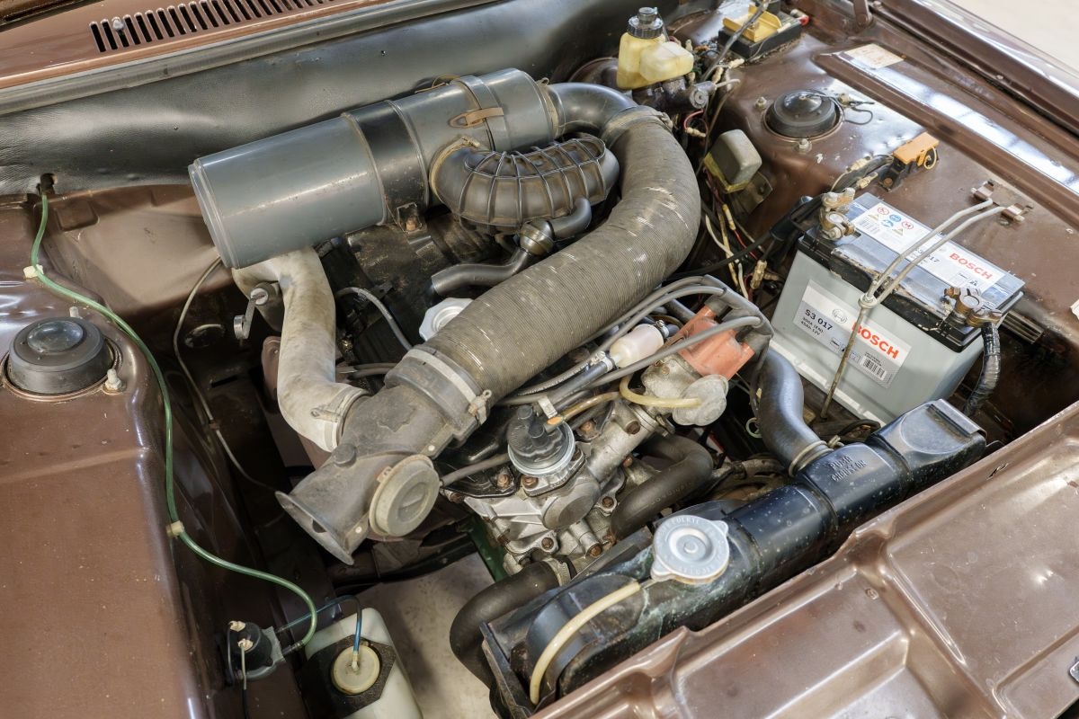 Chrysler 2 Litres Automatique in klokje rond klassiek