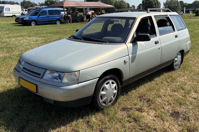 Deze Lada 111 is zo ruw als hij hoort te zijn - In het wild