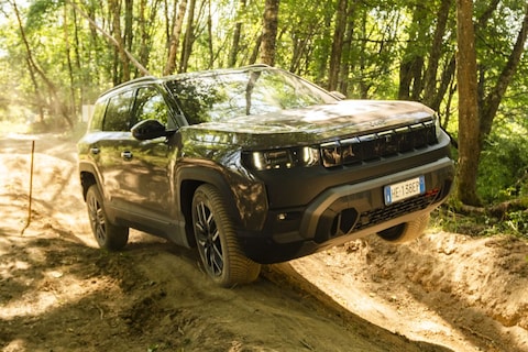 Zo werd de Jeep Compass van kleinste de dikste