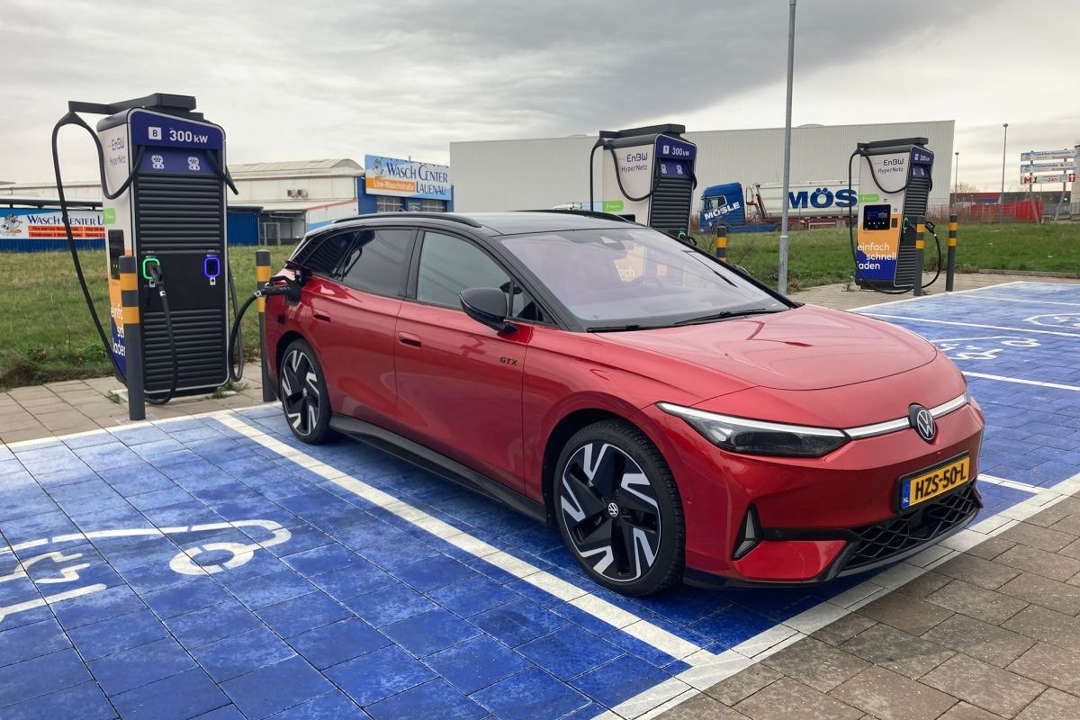 Snelladen Duitsland met een Volkswagen ID7 Tourer