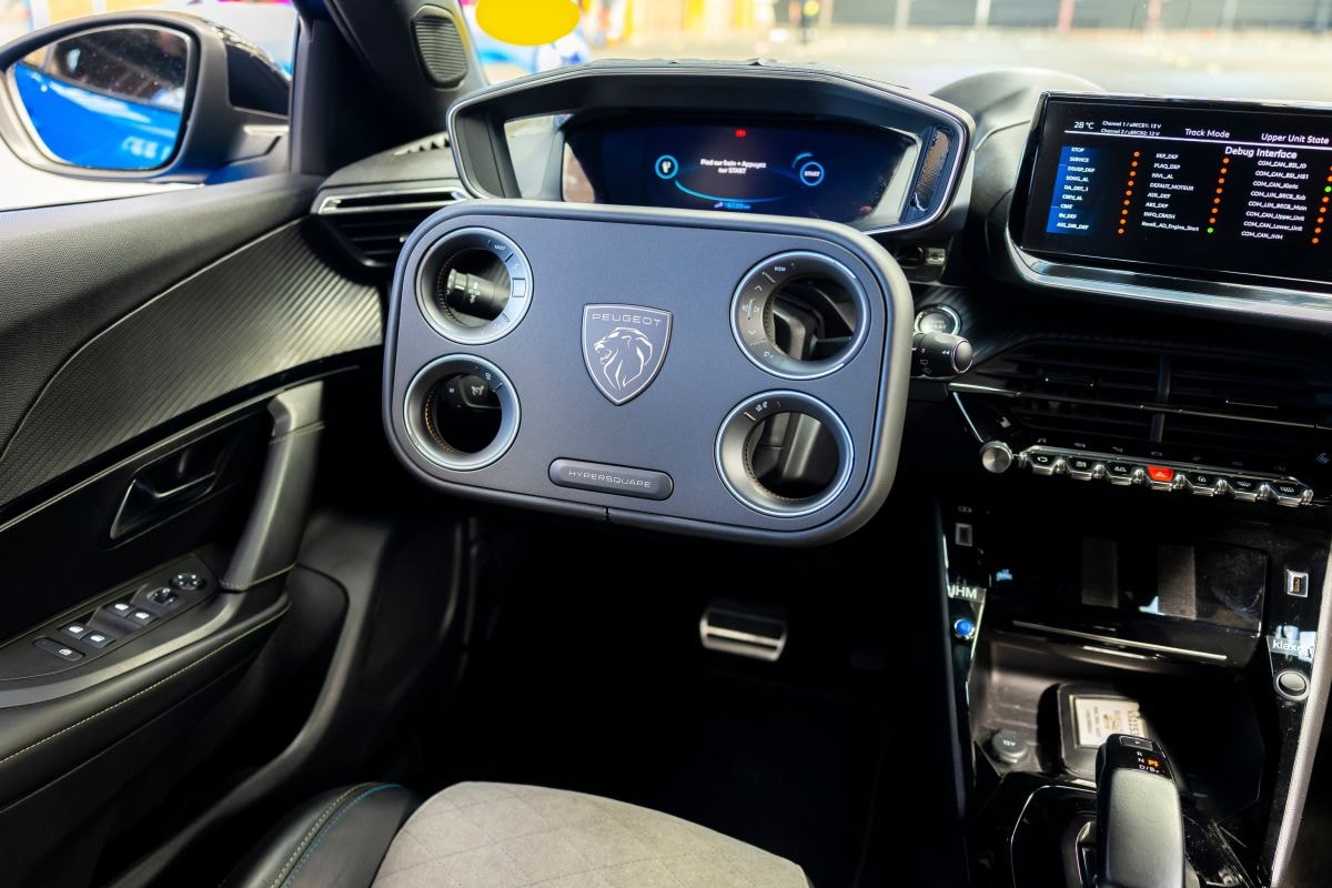 Peugeot Hypersquare stuurwiel Polygon concept