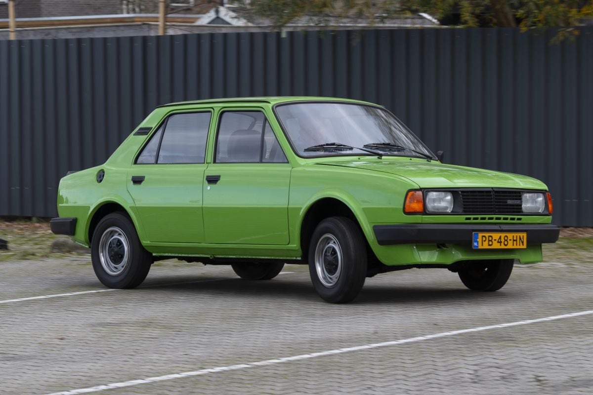 Skoda 105 L