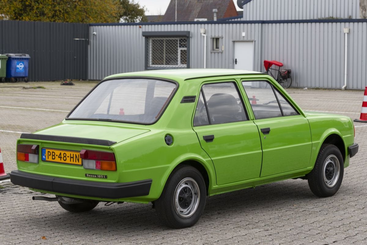Skoda 105 L