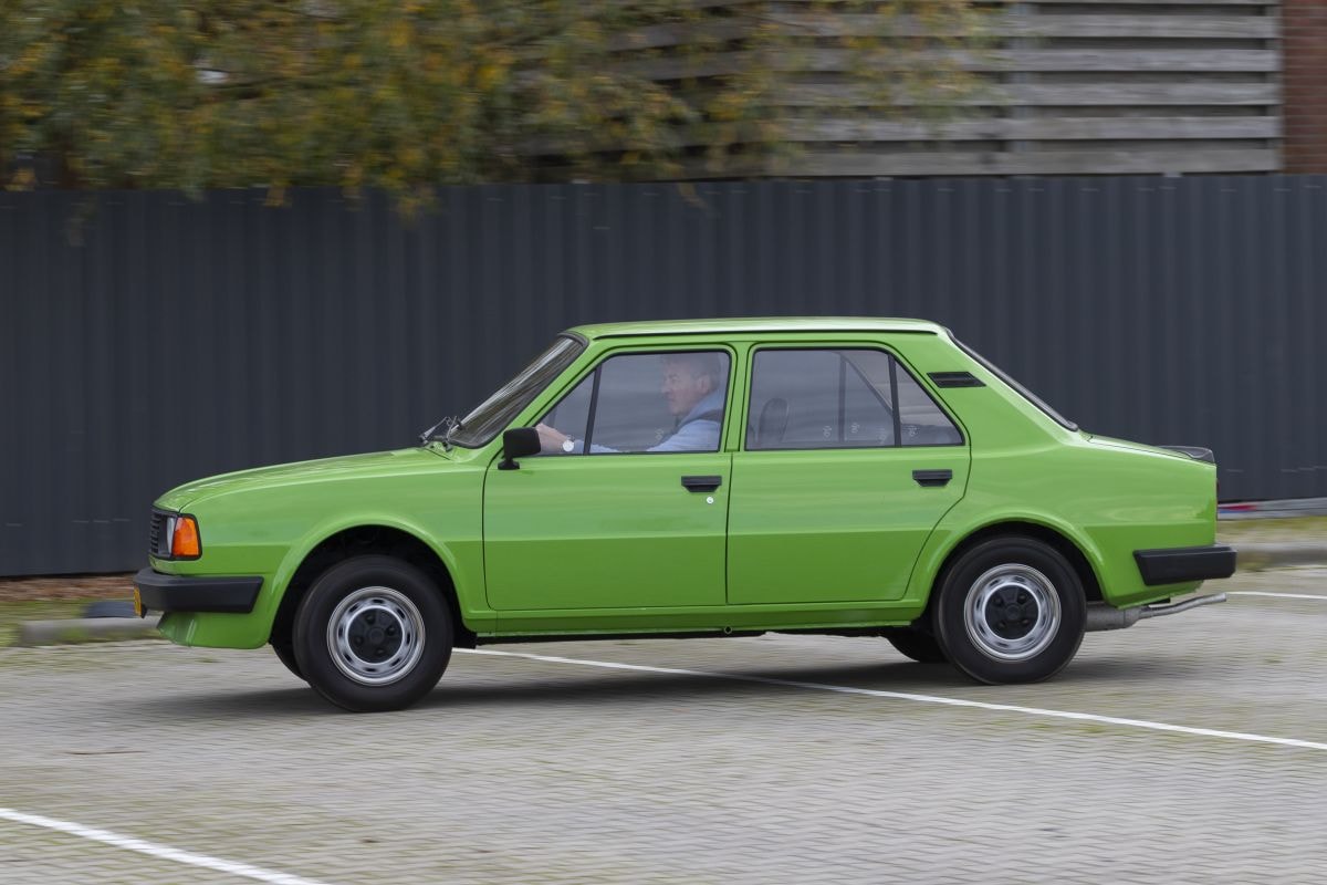 Skoda 105 L