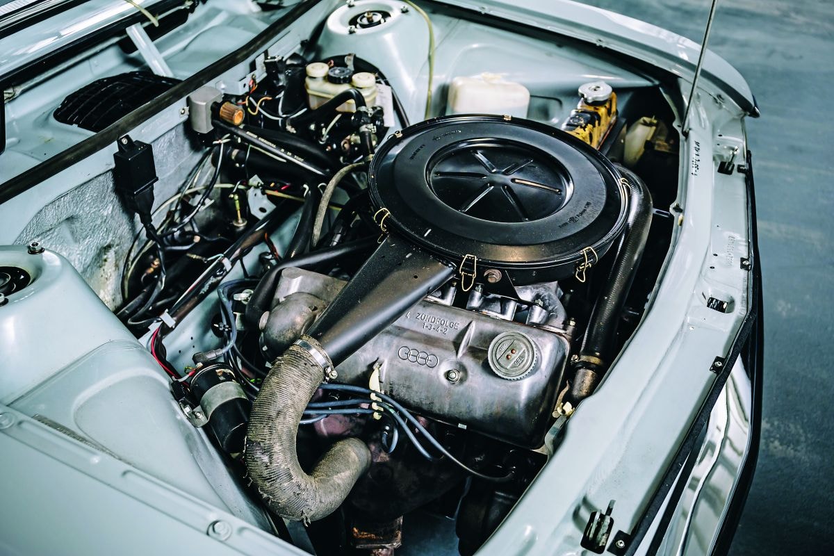 Audi 100