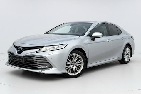 Voor slechts €14.000 koop je deze Toyota Camry Hybrid uit 2020, maar dat is niet zomaar