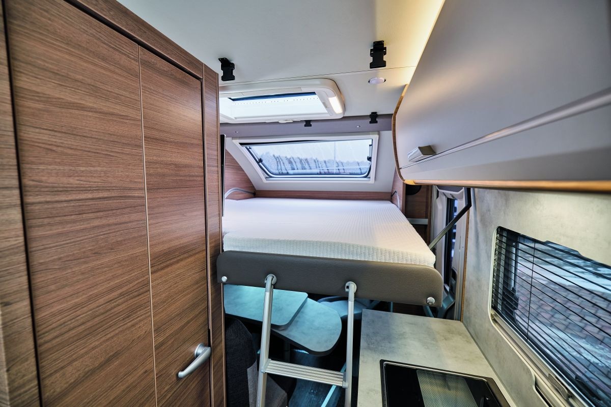 Camper Volkswagen Transporter van Knaus