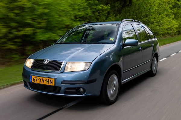 Skoda Fabia in klokje rond