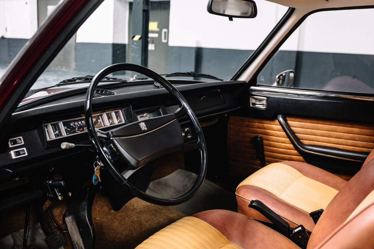 Peugeot 504