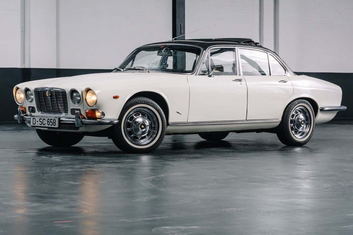 Jaguar XJ6