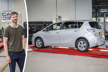 Toyota Verso in klokje rond