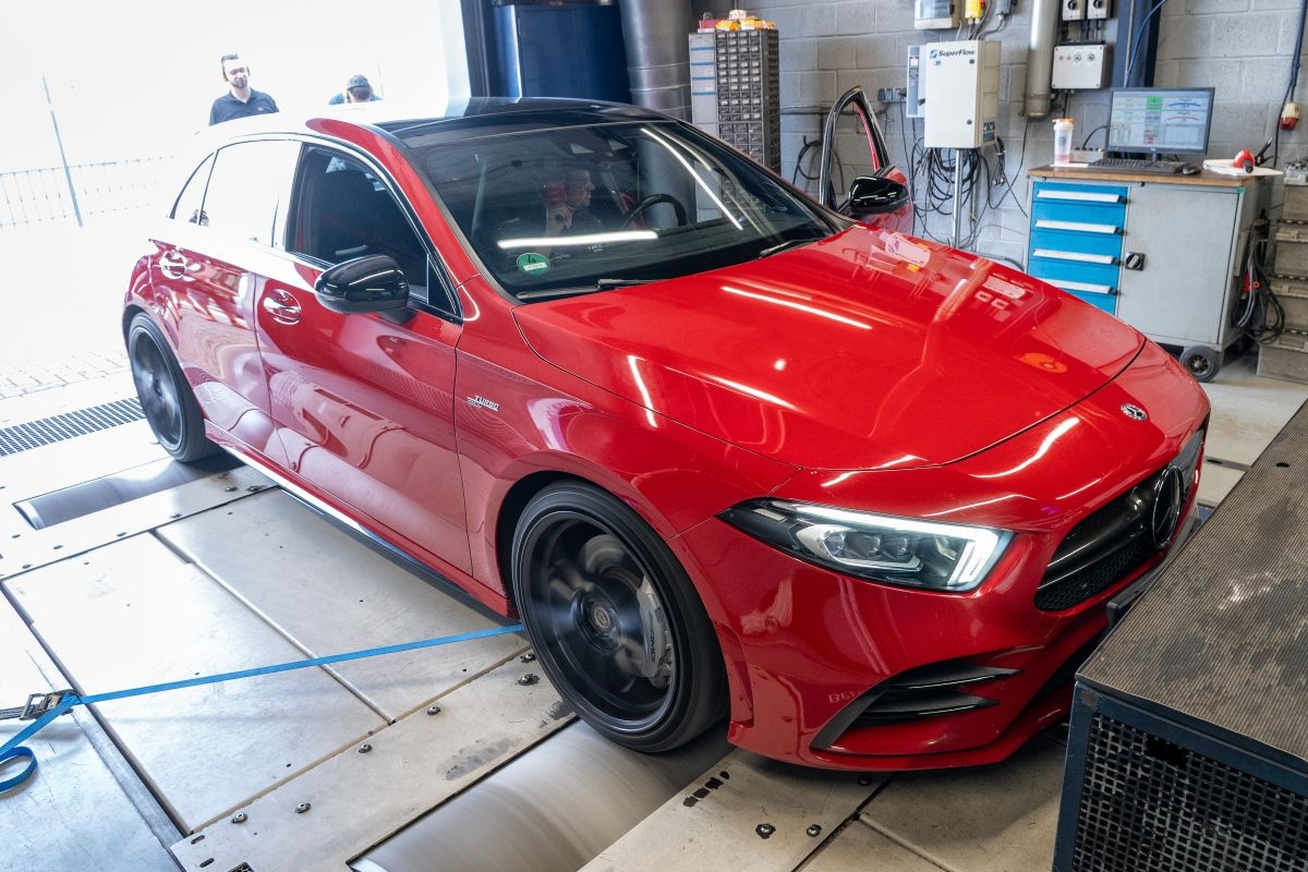 Mercedes-AMG A35 op de rollenbank
