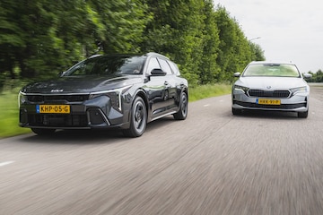 Skoda Octavia Combi en Kia K4