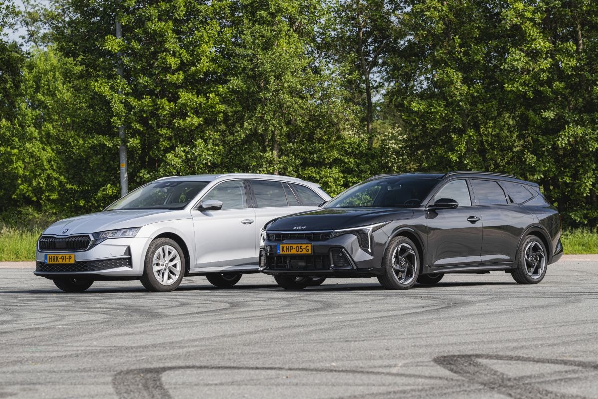 Skoda Octavia Combi en Kia K4