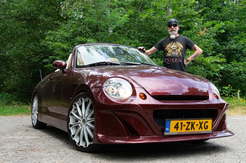 Na zijn pensionering wilde Leo weer een Daihatsu Copen, en niet zo maar een Copen...