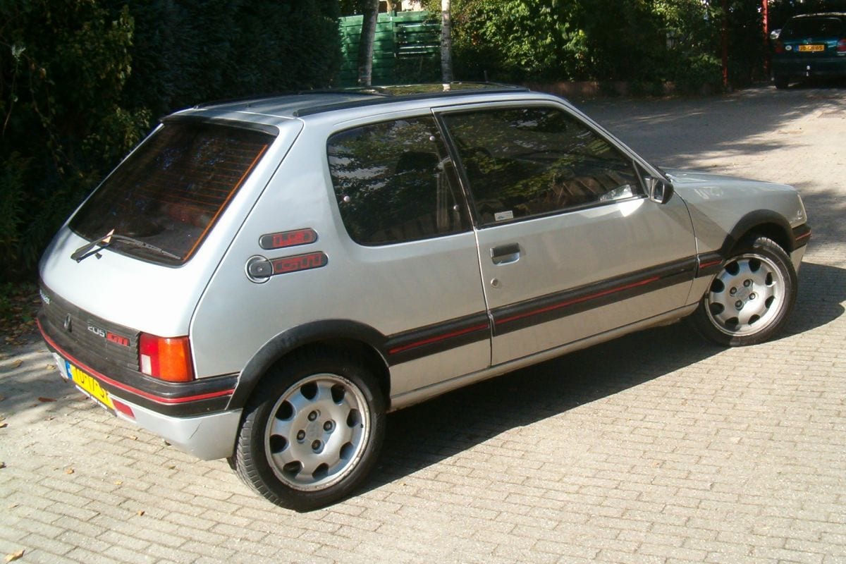 Peugeot 205 GTI voor Mijn Eerste Auto