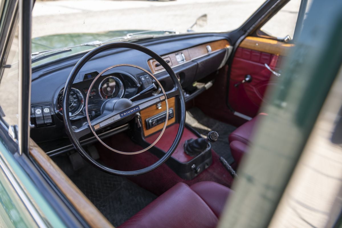 Triumph 2000