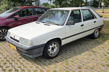Renault 11
