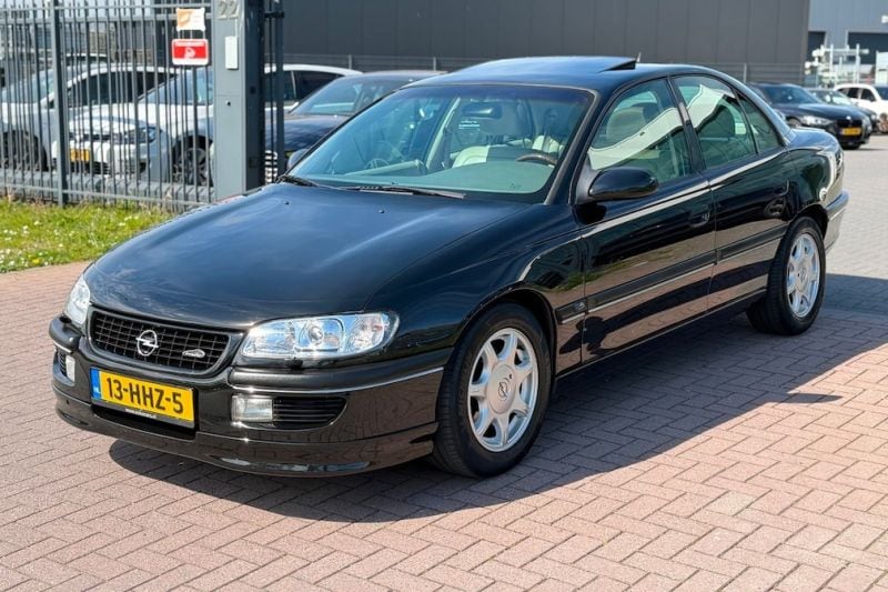Dit is misschien wel de dikste Opel Omega die je nu kunt kopen - Liefhebber gezocht
