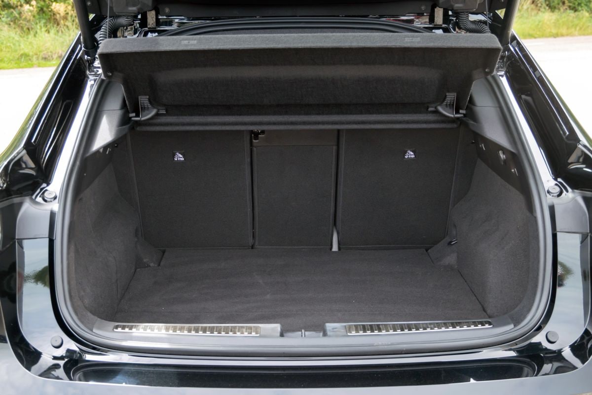 Dubbeltest Peugeot 408 Renault Rafale