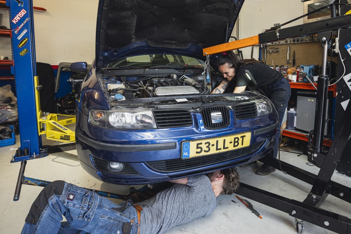 Klussen aan de Seat Toledo voor de budgetbrigade