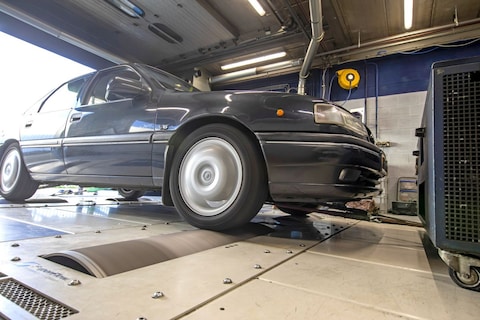 Opel Vectra 2.5 V6 - Op de Rollenbank