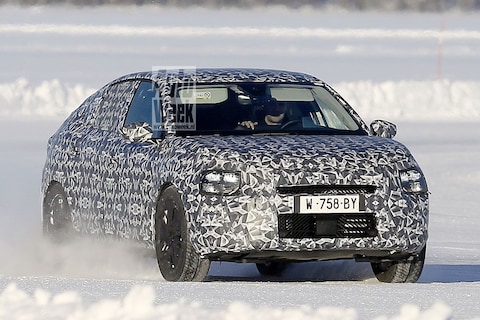 Opvolger Citroën C4 Cactus kruipt door de sneeuw