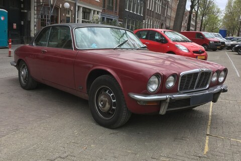 In het Wild: Jaguar XJ Coupé (1977)