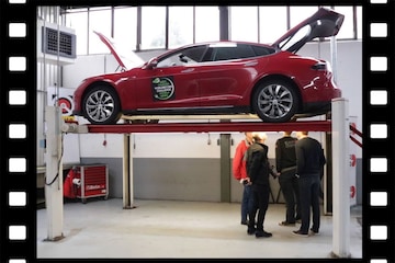 Tesla Model S videoflashback
