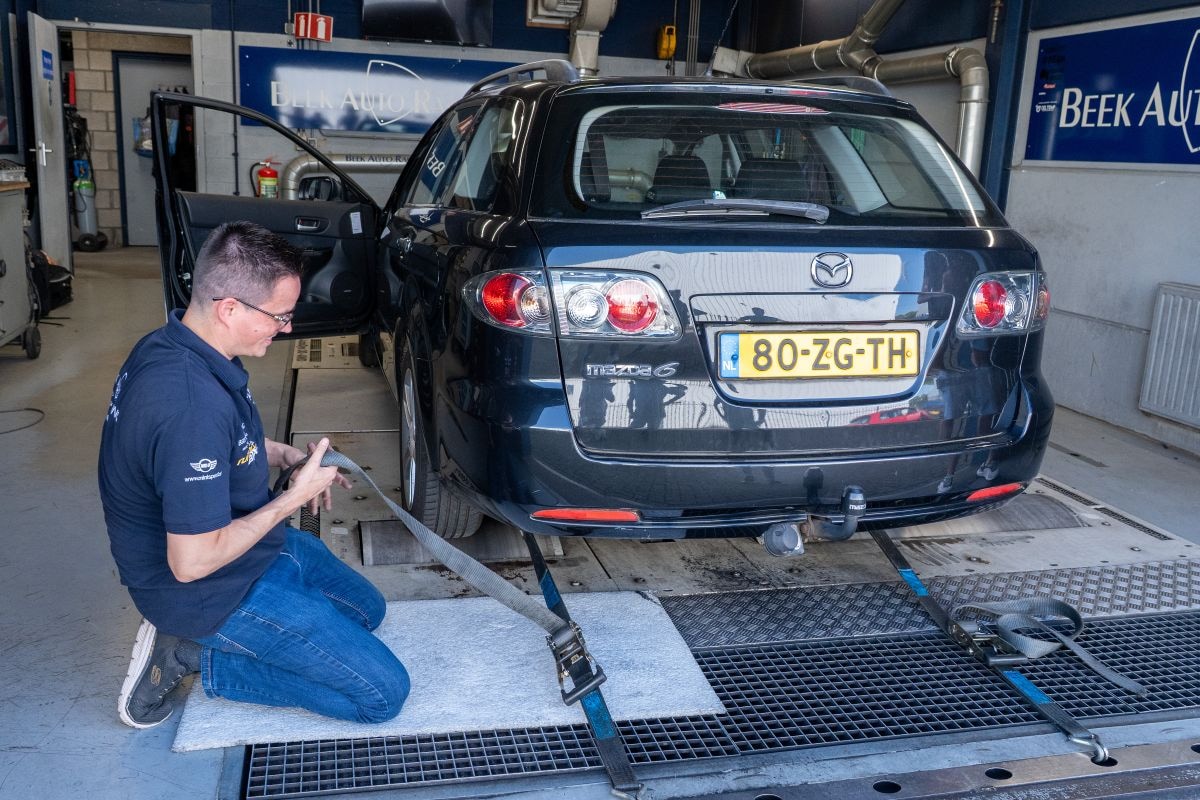 Mazda 6 op de rollenbank