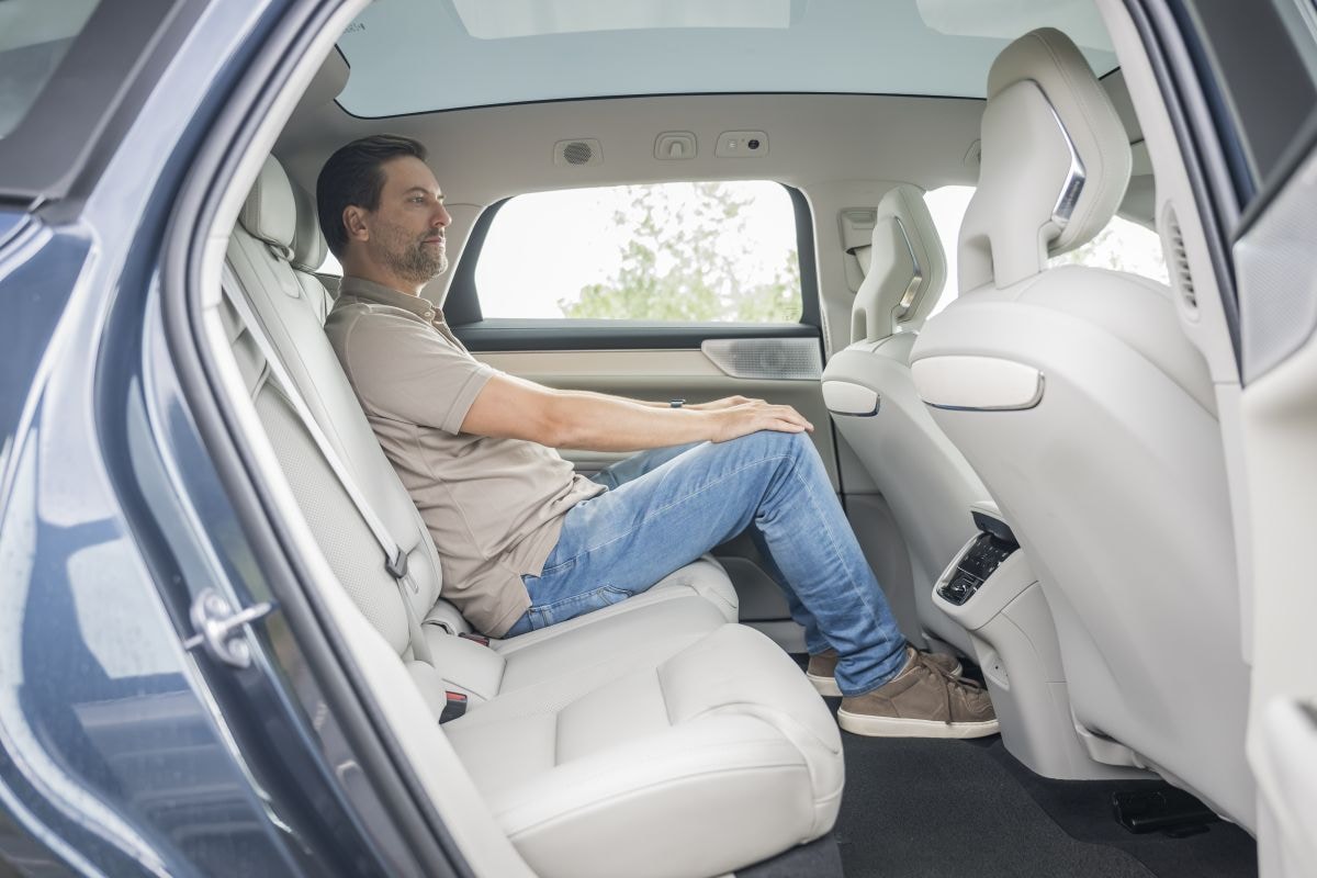 Volvo ES90