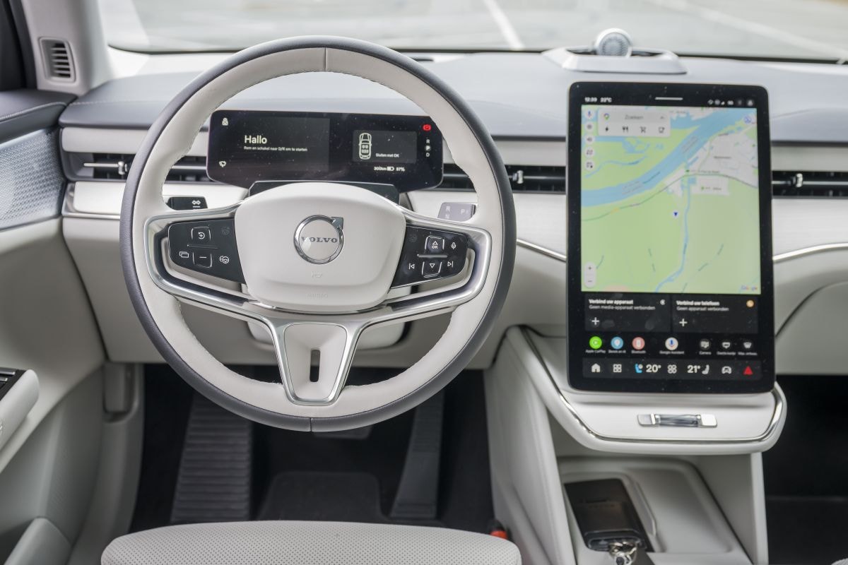 Volvo ES90