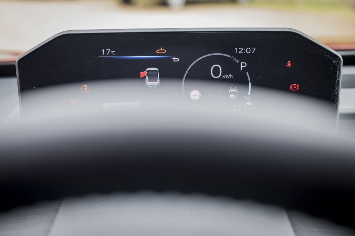 Duurtestgarage Toyota C-HR+ versus Subaru Uncharted