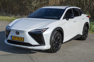 Lexus RZ
